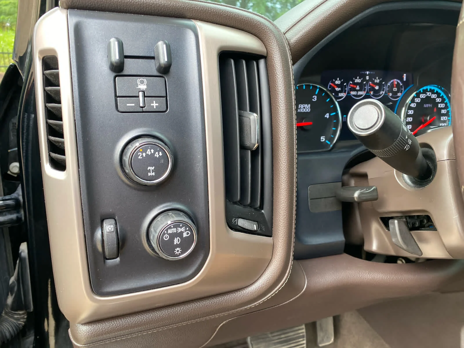 Used 2018 ONYX BLACK GMC Denali image 12