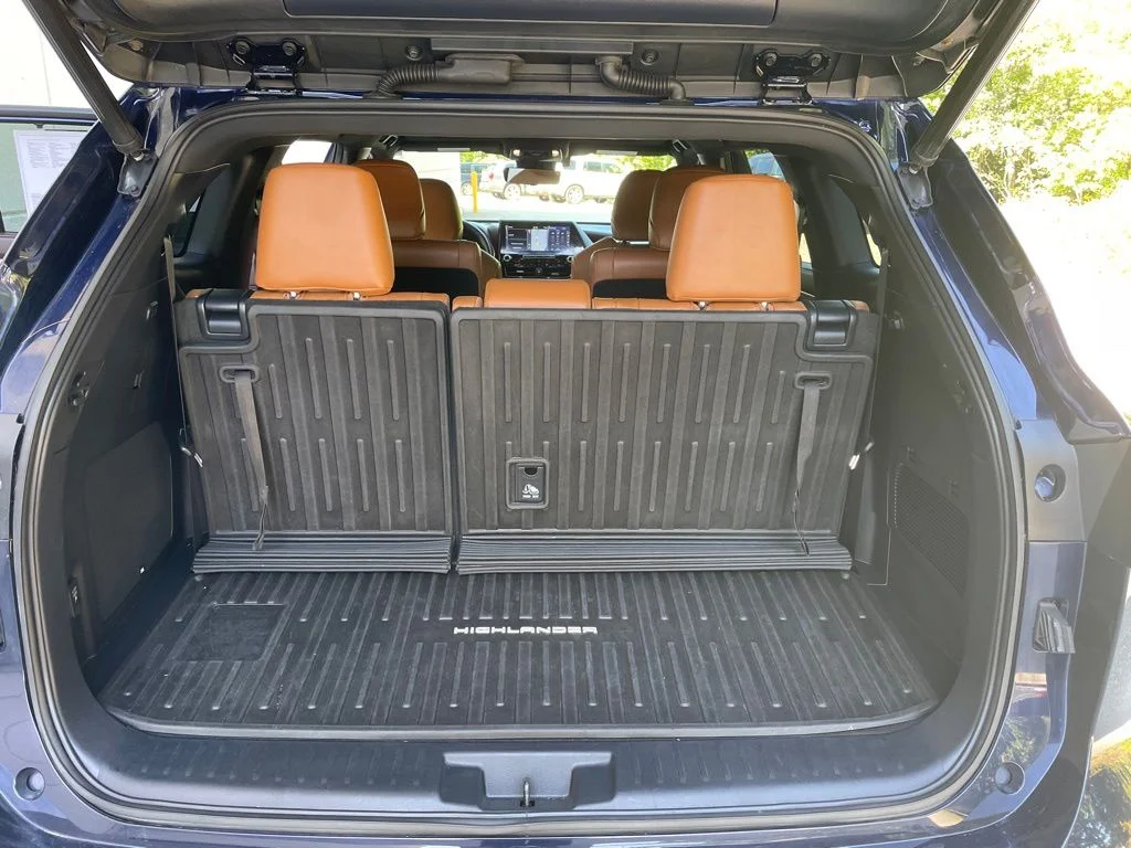 Used 2021 Blue Toyota Platinum image 14