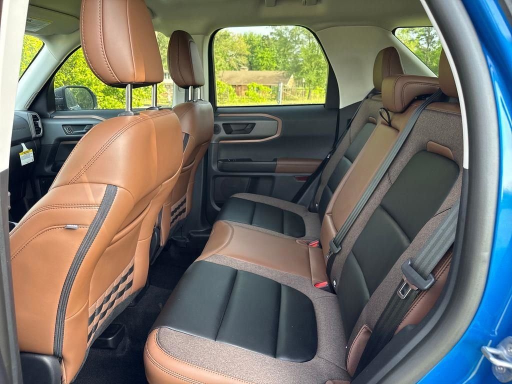 New 2025 Velocity Blue Metallic Ford Outer Banks® image 40