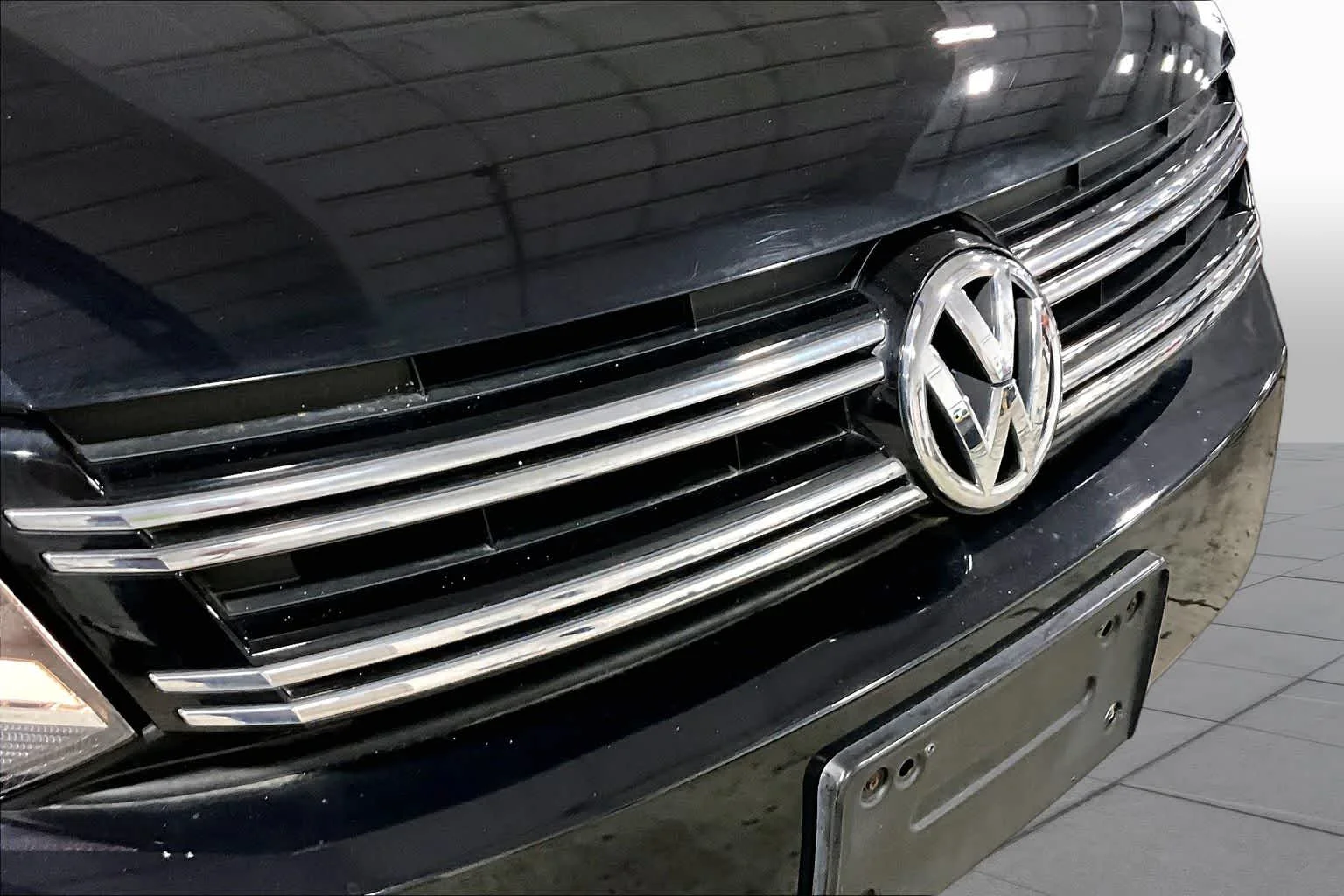 Used 2017 Deep Black Pearl Volkswagen S image 28