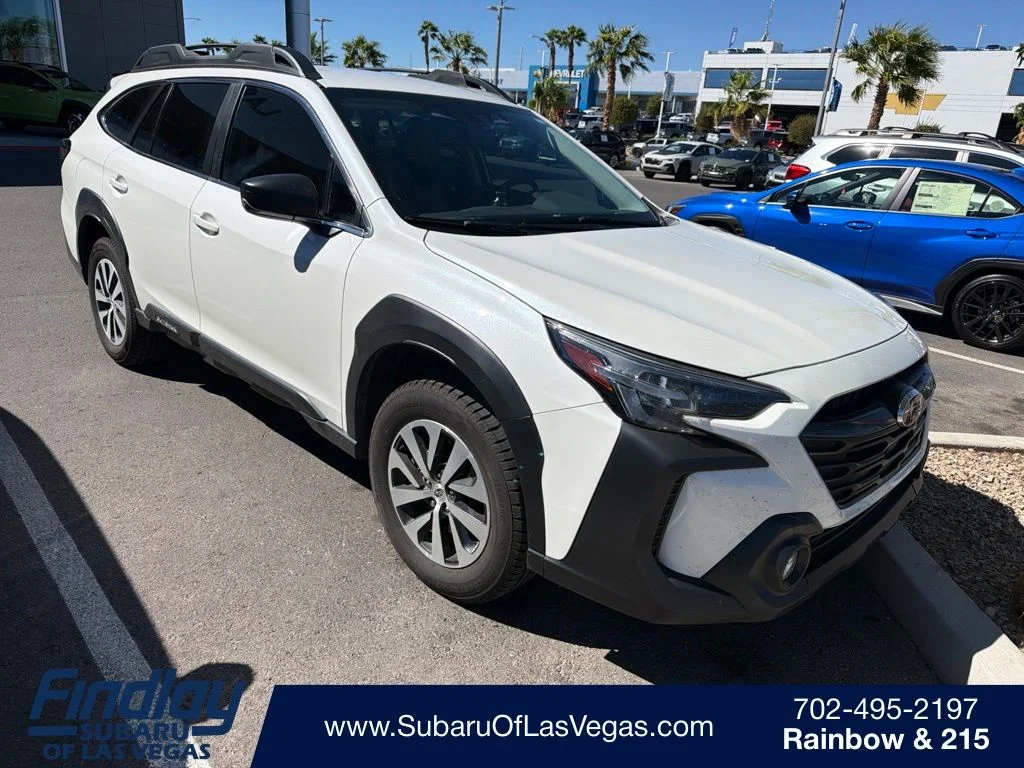 Used 2025 White Subaru 2.5i image 1