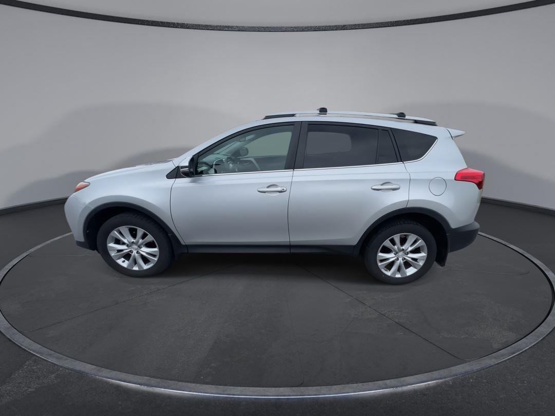 Used 2015 Classic Silver Metallic Toyota Limited image 5