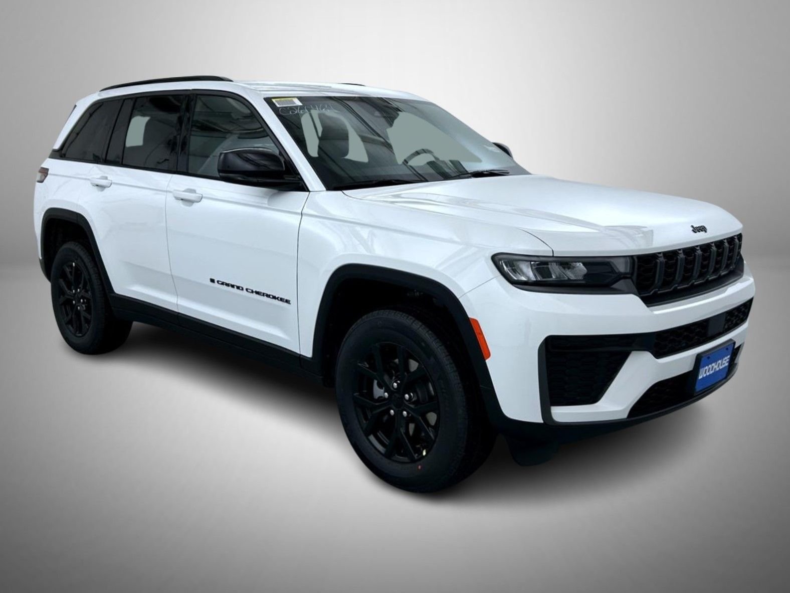 New 2026 Bright White Clear-Coat Exterior Paint Jeep Altitude image 3
