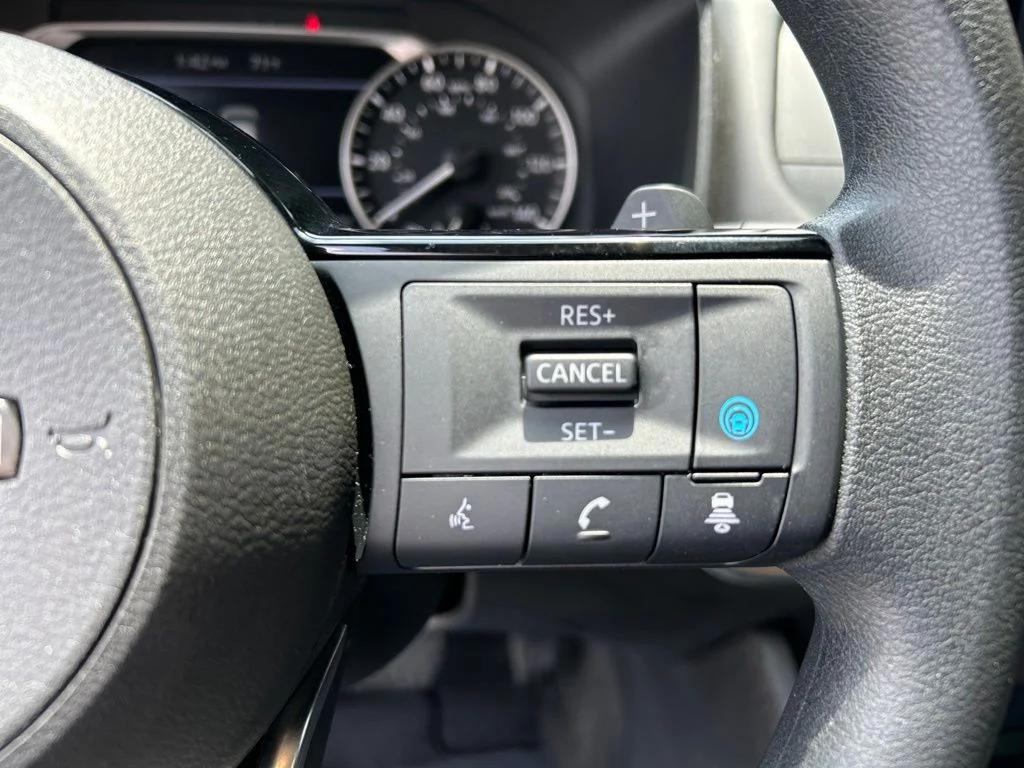 Used 2023 White Nissan SV image 18