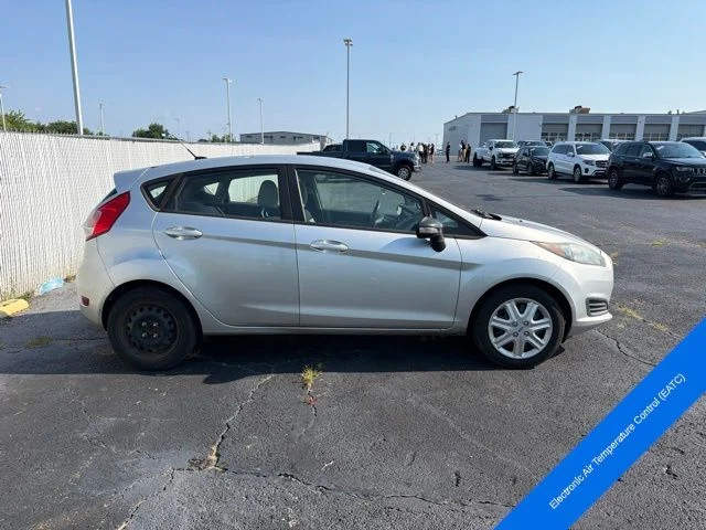 Used 2016 Ingot Silver Ford SE image 4
