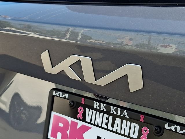 Used 2022 Silver Kia LX image 30