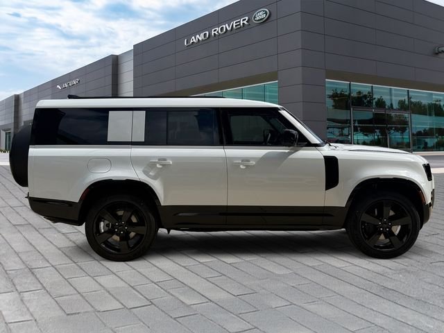 New 2026 Fuji White Land Rover X-Dynamic SE image 6
