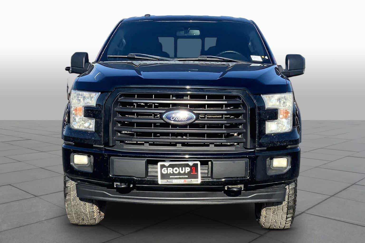 Used 2017 Shadow Black Ford XLT image 4