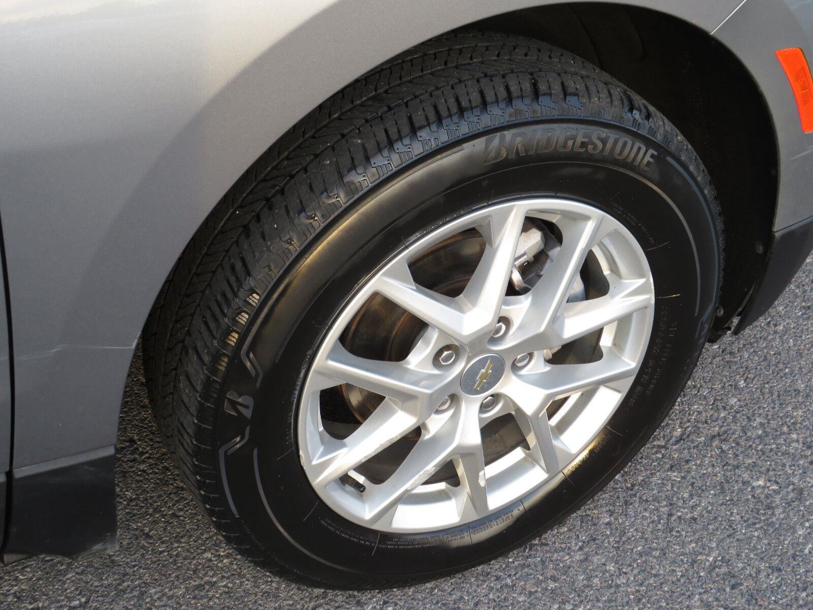 Used 2024 STERLING GRAY METALLIC Chevrolet  image 11