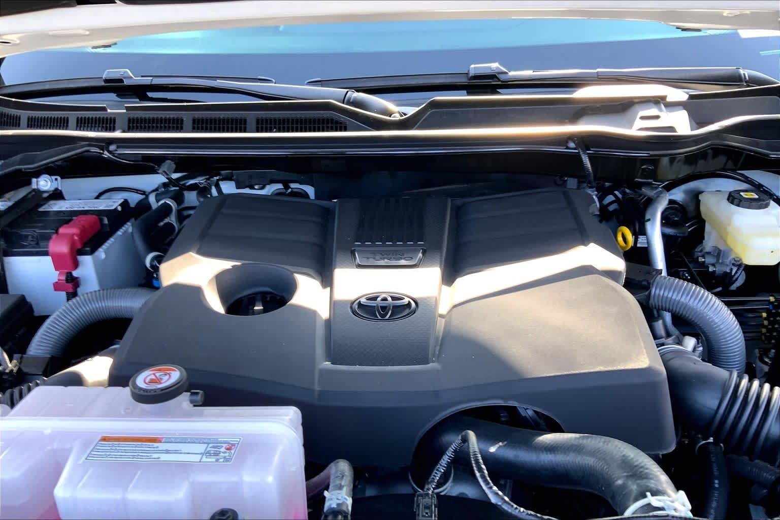New 2026 Ice Cap Toyota SR5 image 15