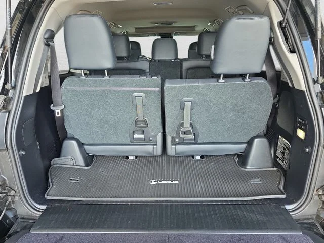 Used 2018 Onyx Black Lexus 570 image 13