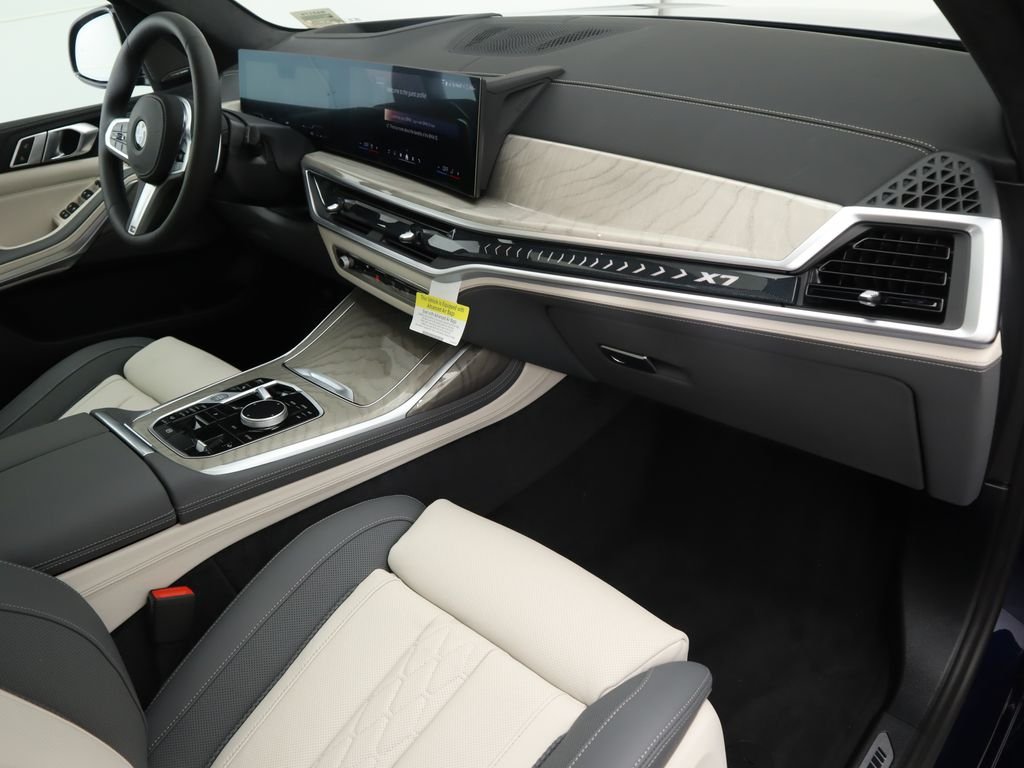 2026 BMW X7 40i - Photo 19