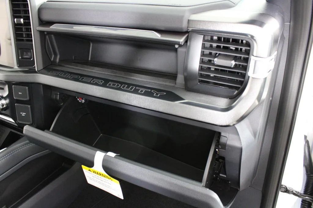 New 2026 White Ford Platinum image 18