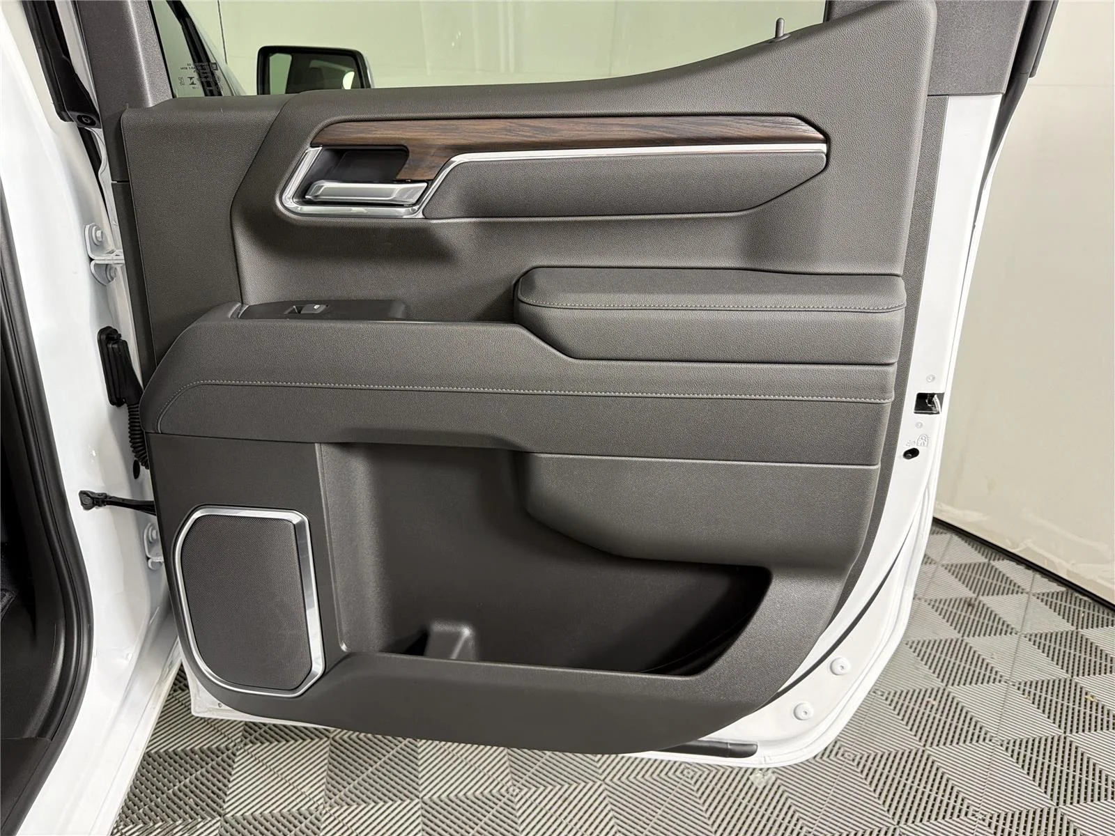 New 2026 Summit White GMC SLT image 14