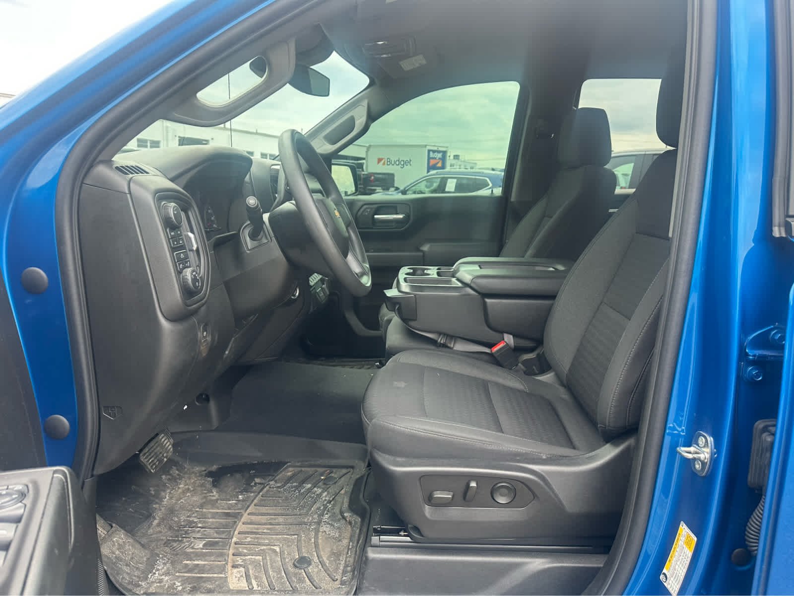 Used 2022 Glacier Blue Metallic Chevrolet Custom image 9
