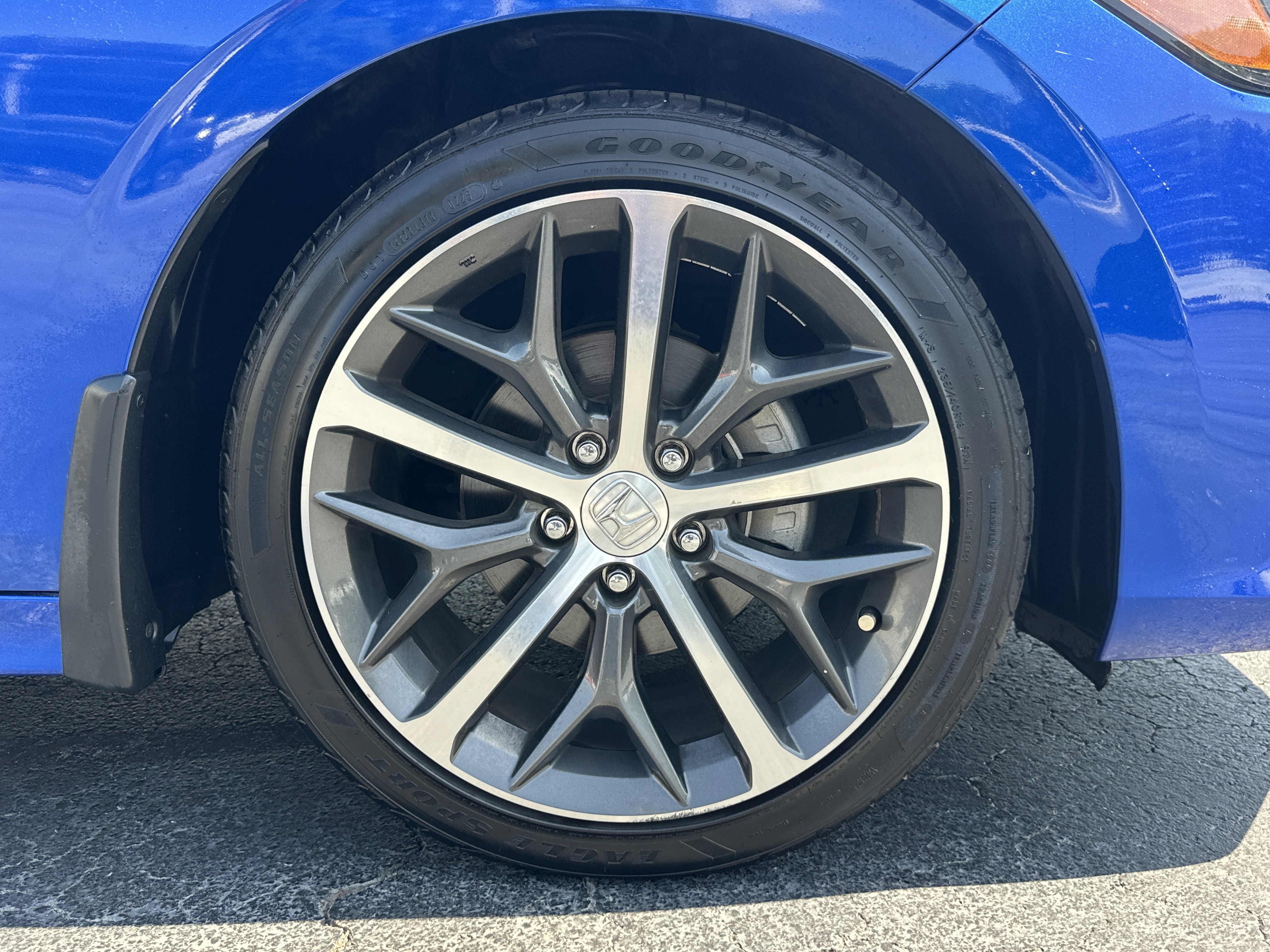 Used 2022  Honda Touring image 13