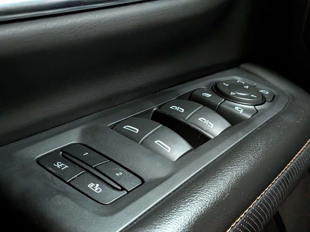 Used 2023 Silver GMC AT4 image 29