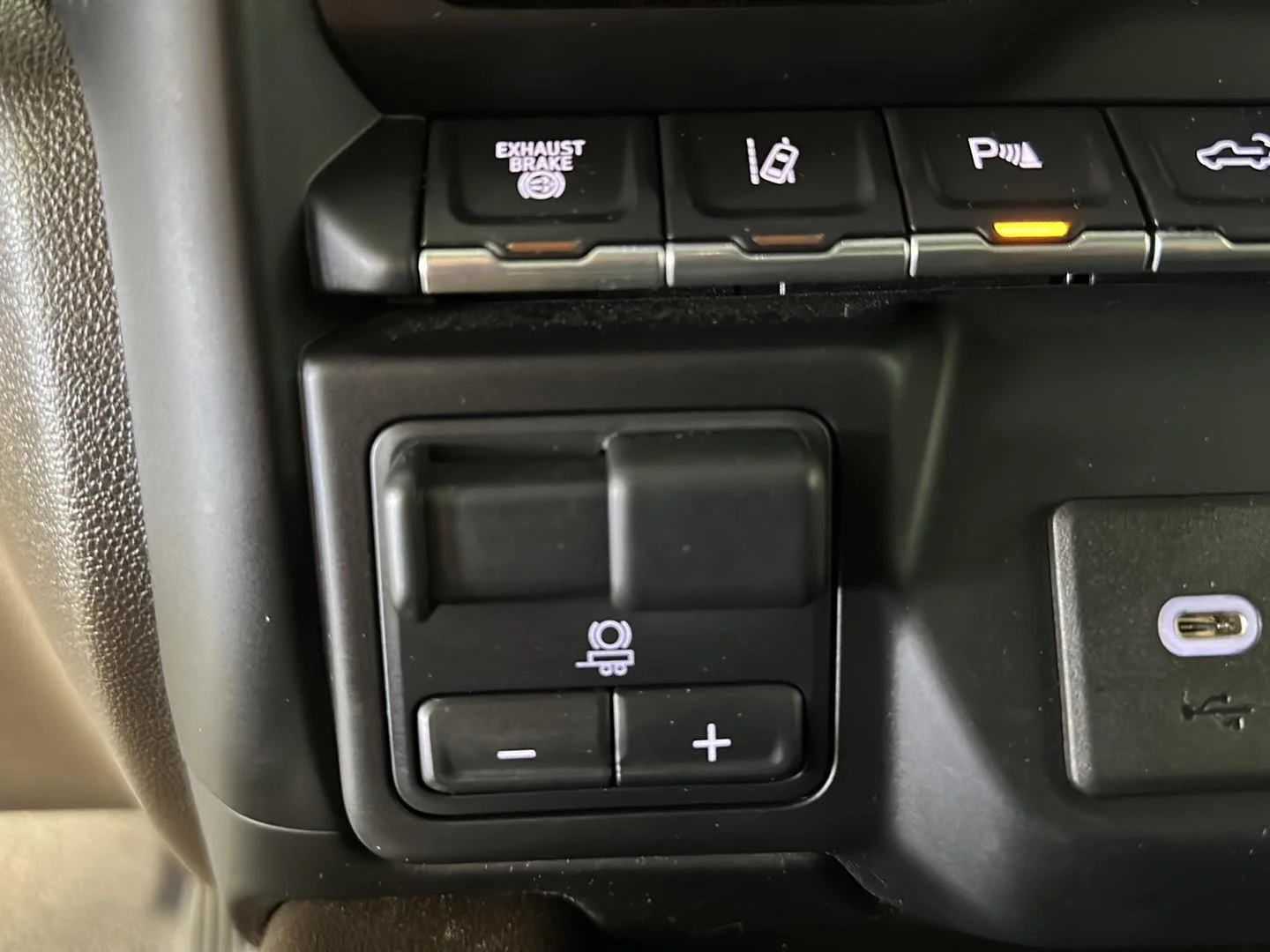 Used 2022 Quicksilver Metallic GMC Denali image 21