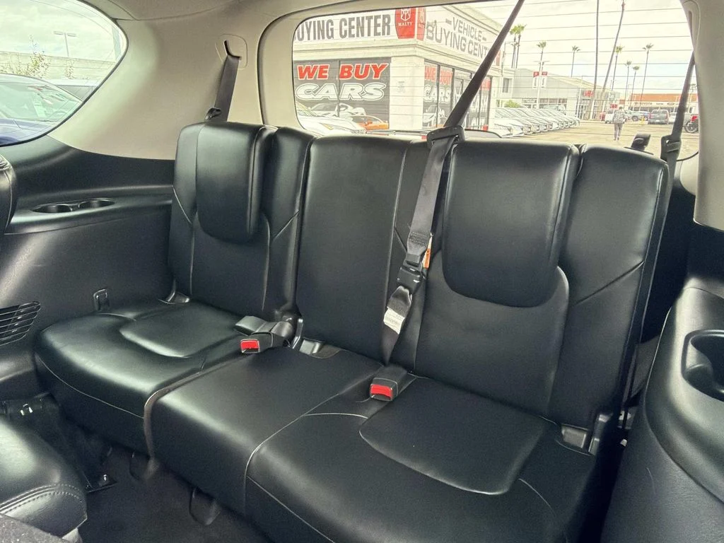 Used 2023 Brilliant Silver Metallic Nissan SL image 29
