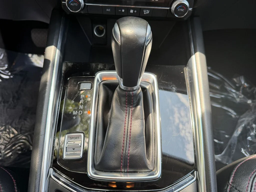 Used 2024 Gray Metallic Mazda 2.5 S Carbon Edition image 25