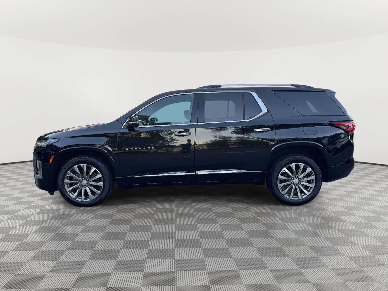 Used 2023 Mosaic Black Metallic Chevrolet AWD Premier image 4