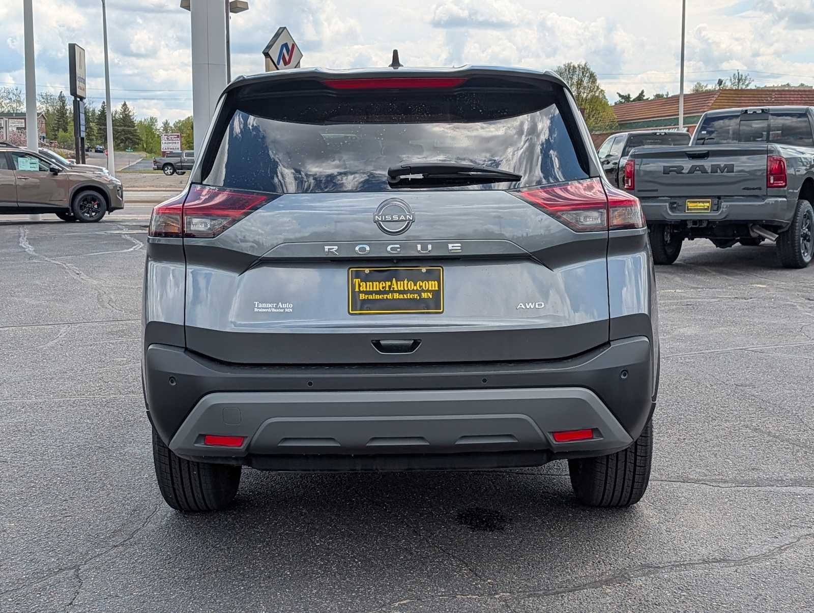 Used 2023 Gun Metallic Nissan S image 6