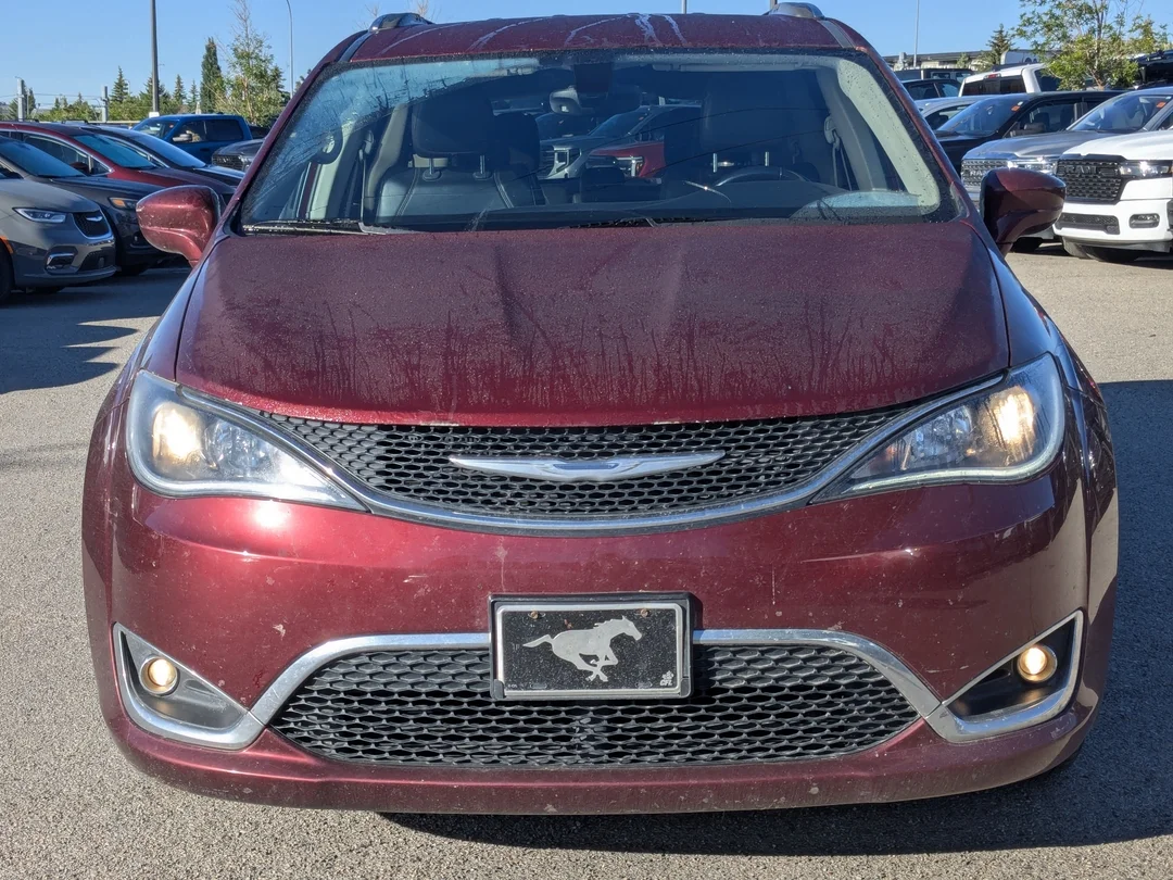 Used 2017 Red Chrysler Touring-L Plus - - FWD - 8.4 Uconnect NAV - 18 Wheels - Remote Start & More! image 3