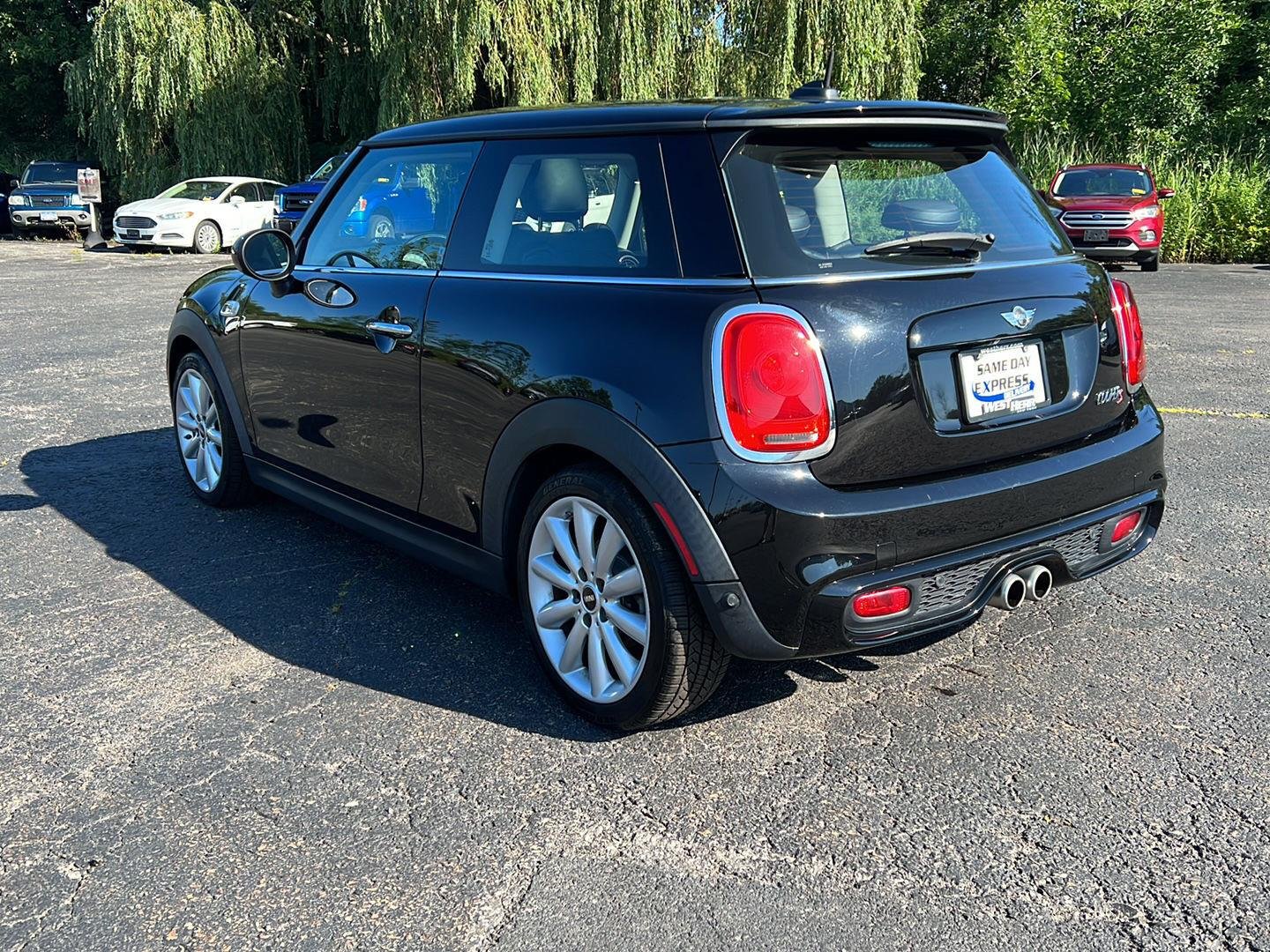 Used 2018 Midnight Black Metallic MINI Base image 5