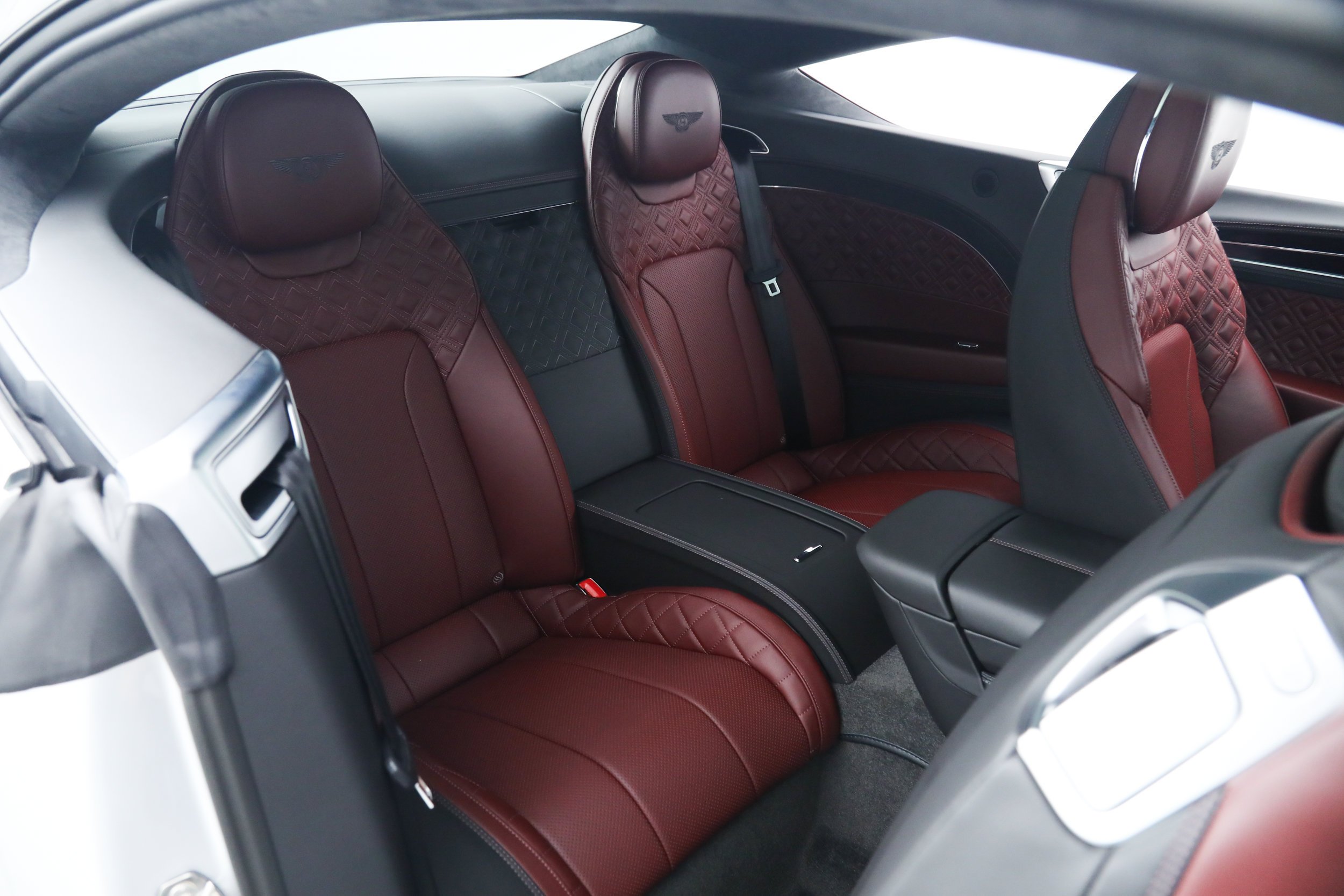 Used 2022 Silver Bentley  image 18