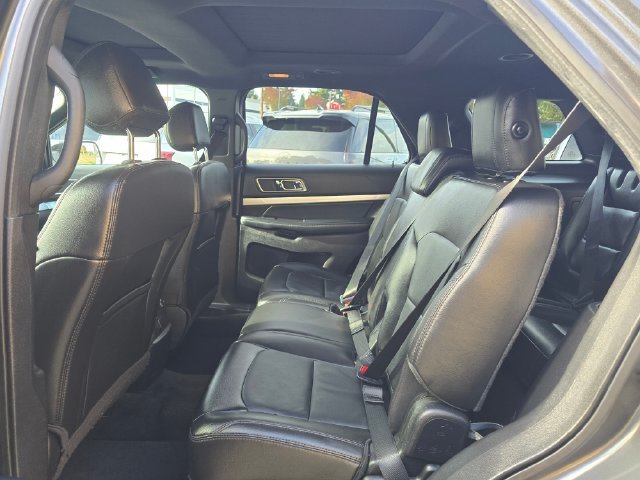 Used 2017 Magnetic Ford XLT image 16