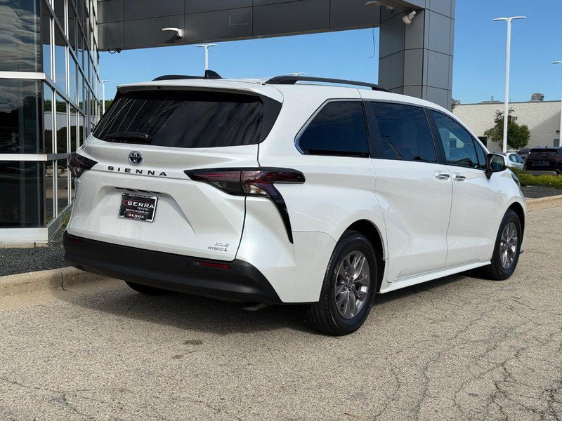 Used 2024 Pearl Toyota XLE image 3