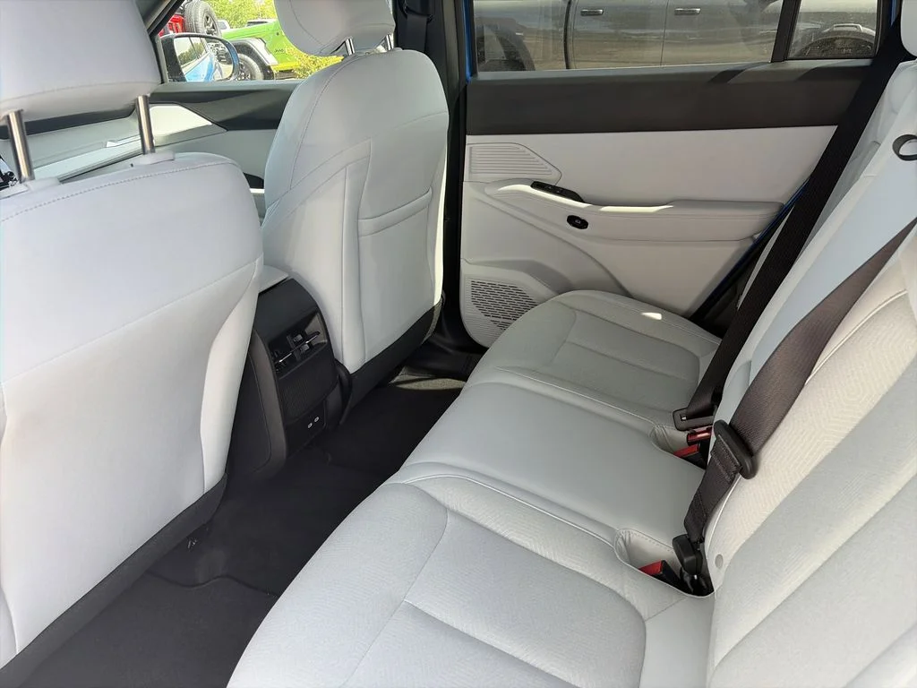 New 2026 Hydro Blue Pearlcoat Jeep Laredo image 26