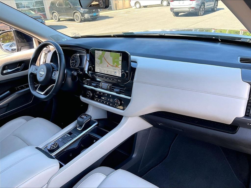 Used 2023 Super Black Nissan SL image 14