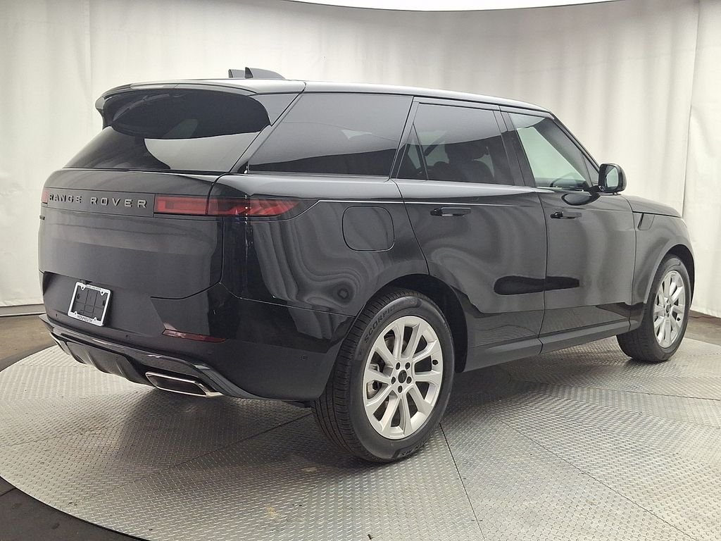 New 2027 Santorini Black Land Rover SE image 3