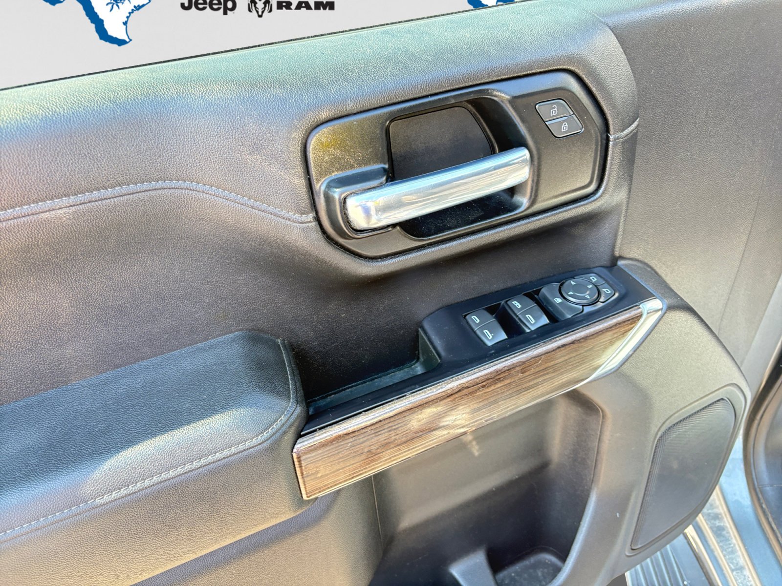 Used 2020 Satin Steel Metallic Chevrolet LT image 10