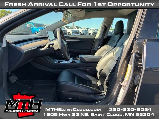 Used 2022  Tesla Long Range image 9