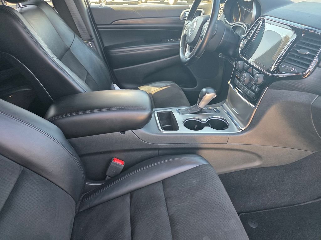 Certified Used 2020 Black Jeep Altitude image 21