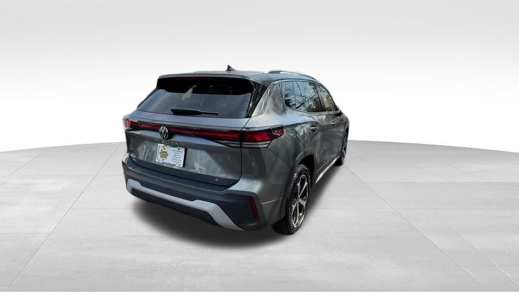 New 2026 Platinum Gray Metallic Volkswagen 2.0T SE image 7
