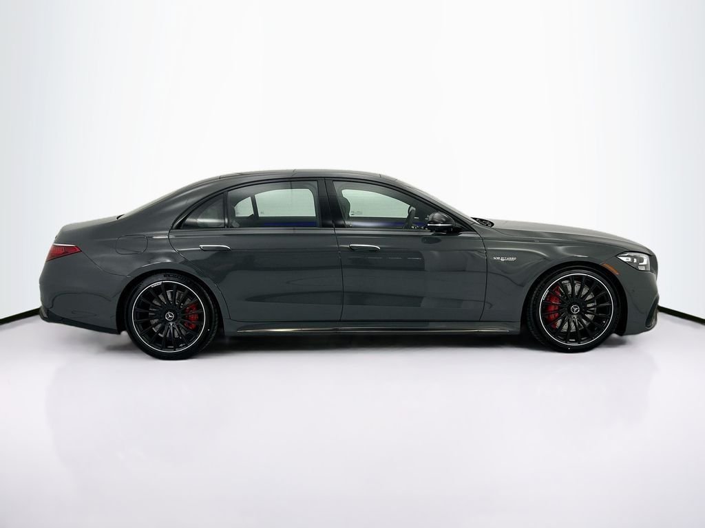 New 2026 MANUFAKTUR Silicon Grey Mercedes-Benz S 63 E AMG® image 4