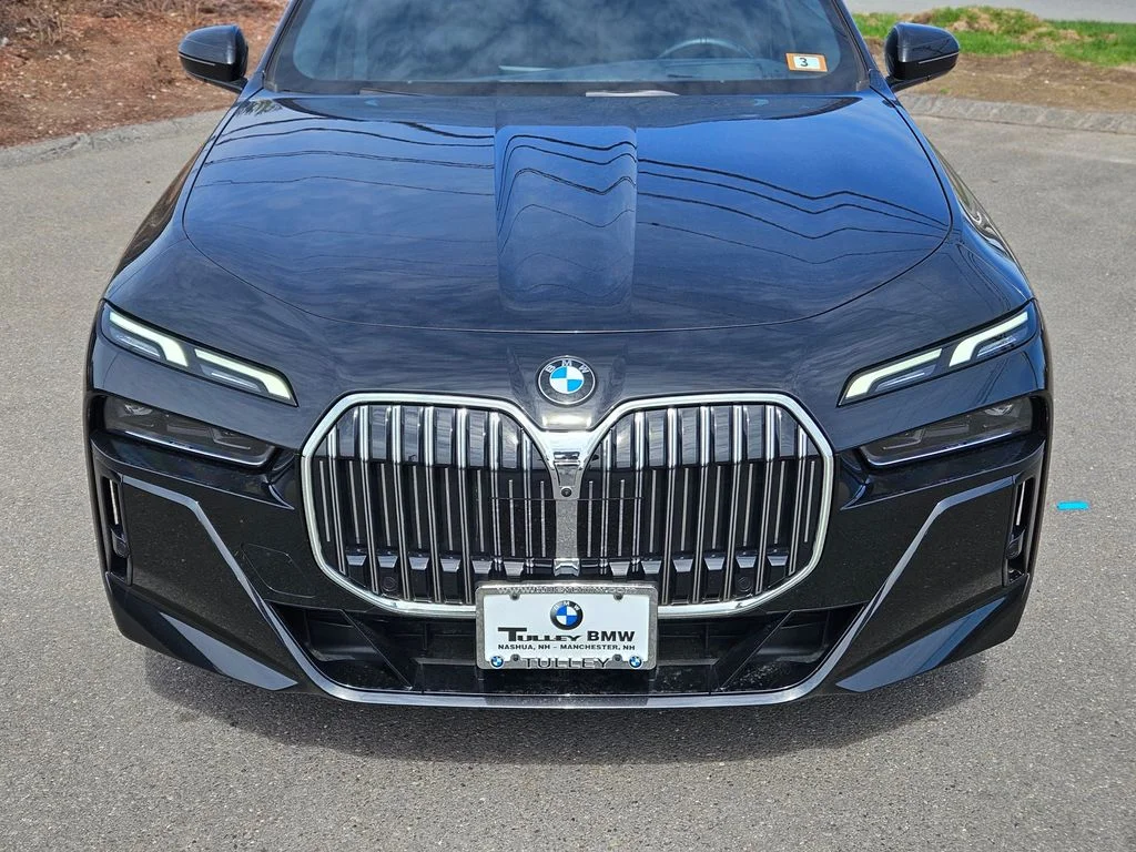 Certified Used 2024 Black Sapphire Metallic BMW 760i xDrive image 8