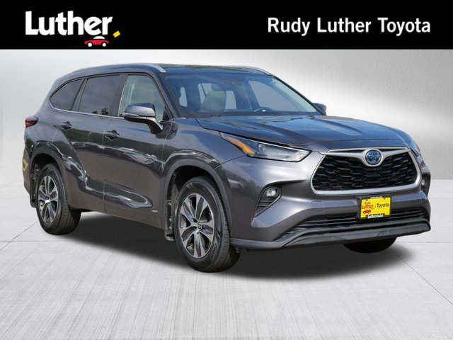2023 Toyota Highlander Hybrid XLE