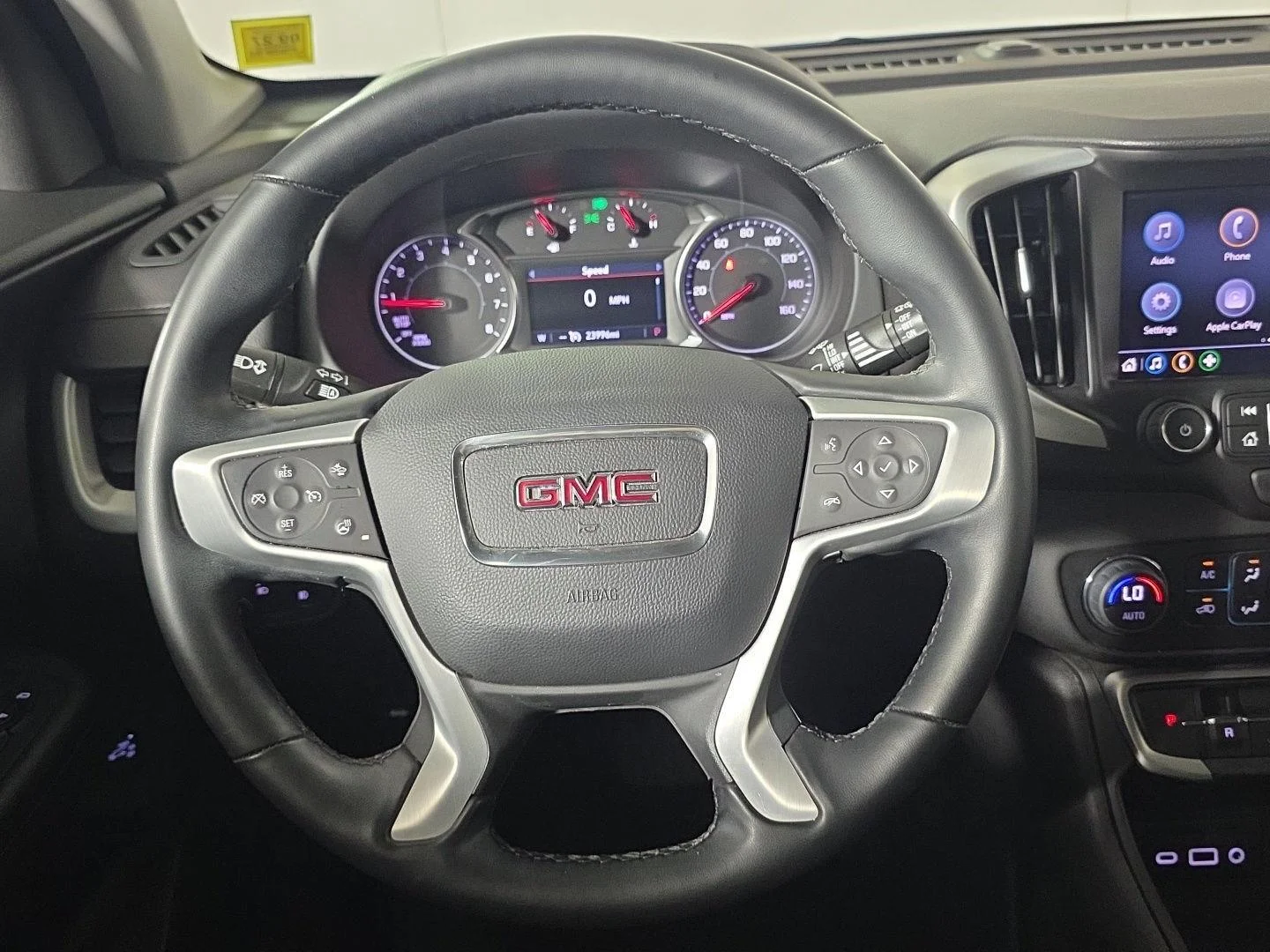 Used 2024 Downpour Metallic GMC SLT image 27
