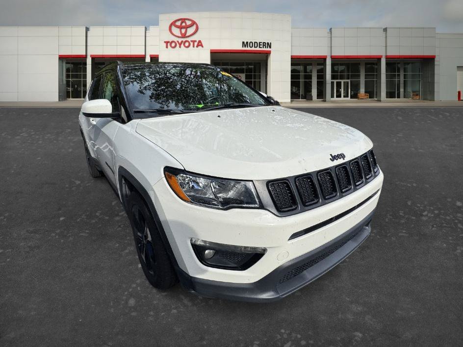 Used 2020 White Clearcoat Jeep Altitude image 11