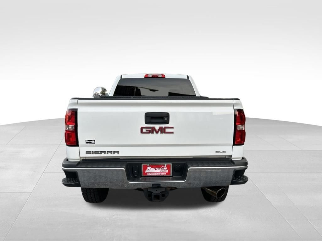 Used 2015 White GMC SLE image 4
