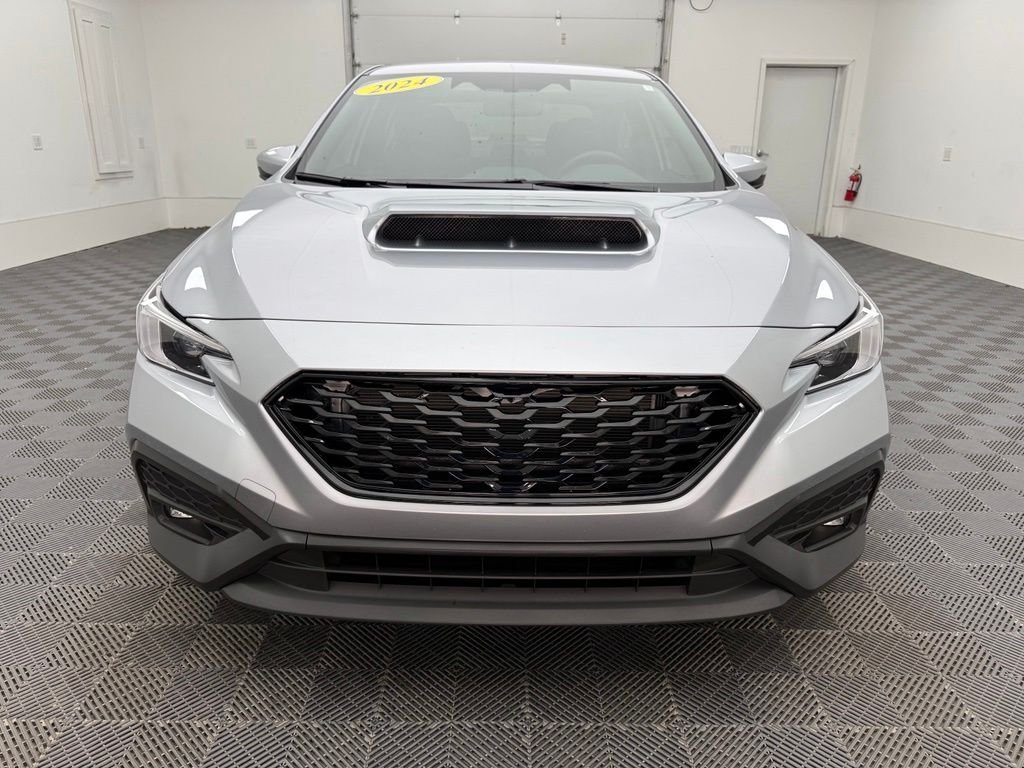 Used 2024 Ice Silver Metallic Subaru TR image 14