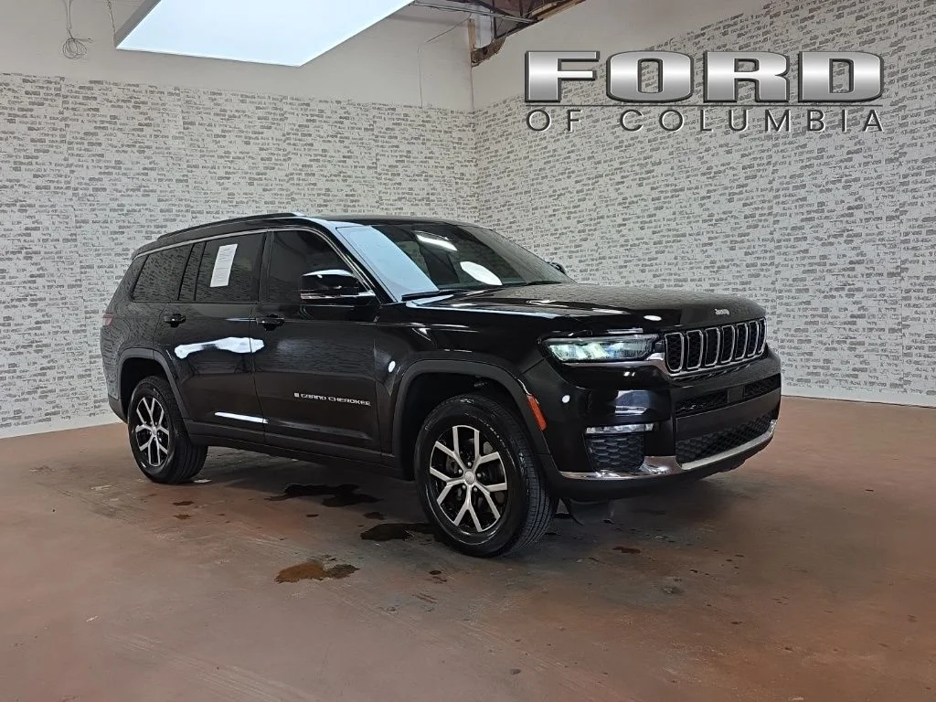 Used 2024 Black Jeep Limited image 1
