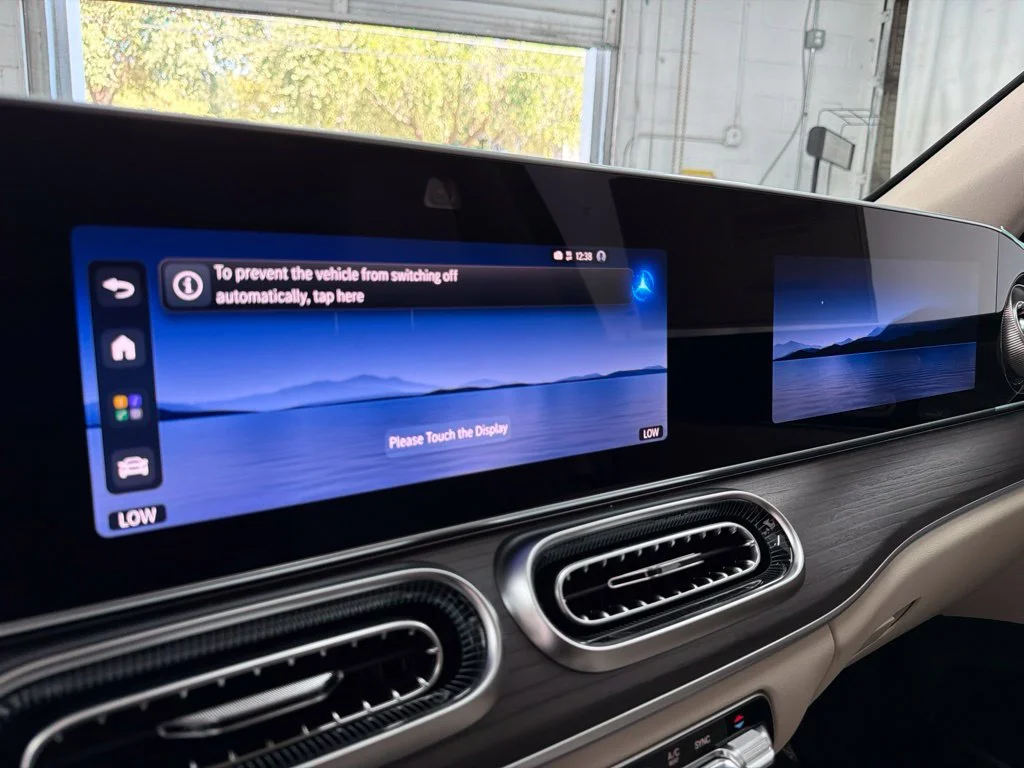 New 2027 White Mercedes-Benz GLS 450 image 17