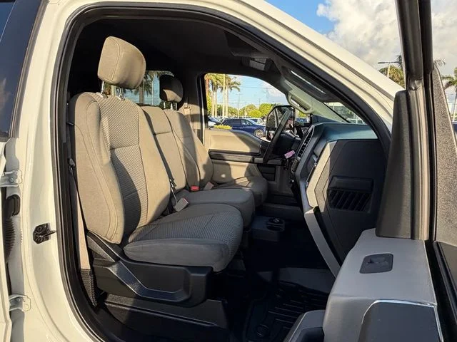 Used 2019 Oxford White Ford XLT image 17
