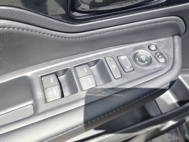 Used 2025  Honda Elite image 19
