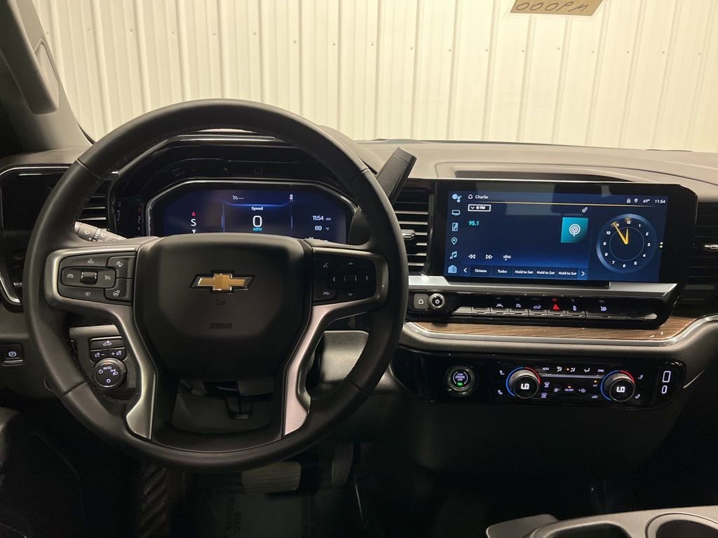2024 Chevrolet Silverado 1500 LT - Photo 13